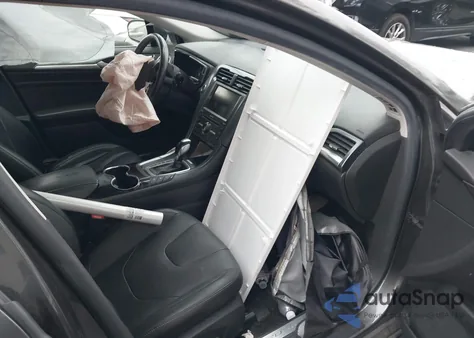 2016 Ford Fusion Energi Titanium из США, поврежденный, VIN 3FA6P0SUXGR241554